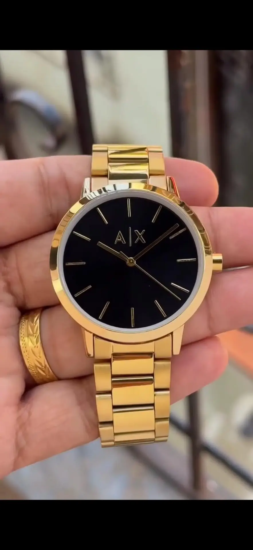 ARMANI EXCHANGE AX2700 – MINIMALISM MEETS LUXURY